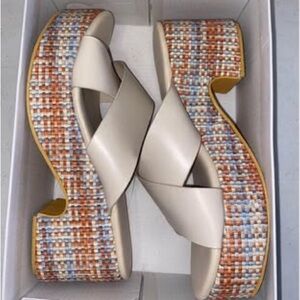 A Beach by Matisse womens wedge sandals size 10